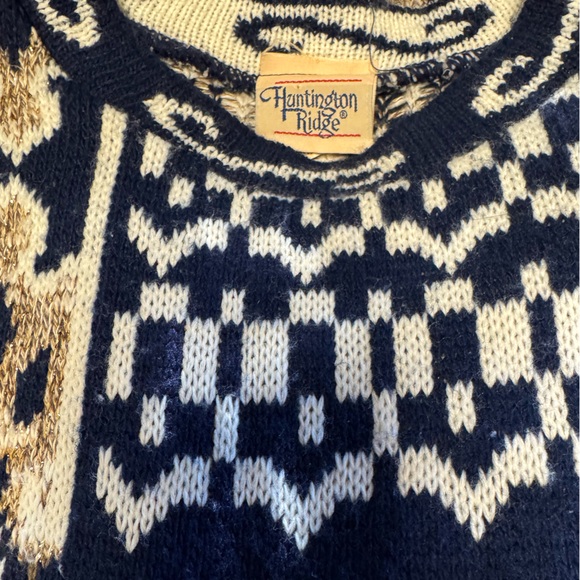 Sweaters - Huntington Ridge Black and Cream Sweater